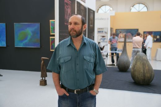 Скульптор Александр Рябичев на выставке "Артесания" в Новом Манеже 22 мая 2010 года