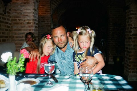 Александр Рябичев с дочерьми Софией и Даниэлой
