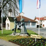 Скульптура Александра и Дмитрия Рябичева в Данкендорфе. Фото А. Загряжской